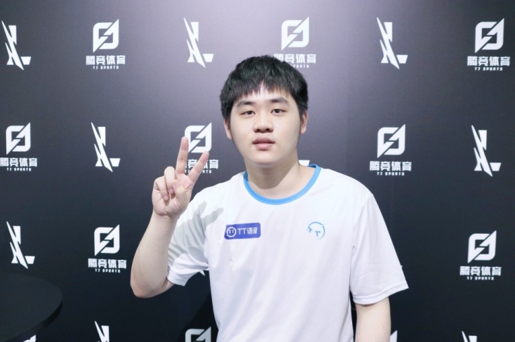 断或长篮板 断或长篮板